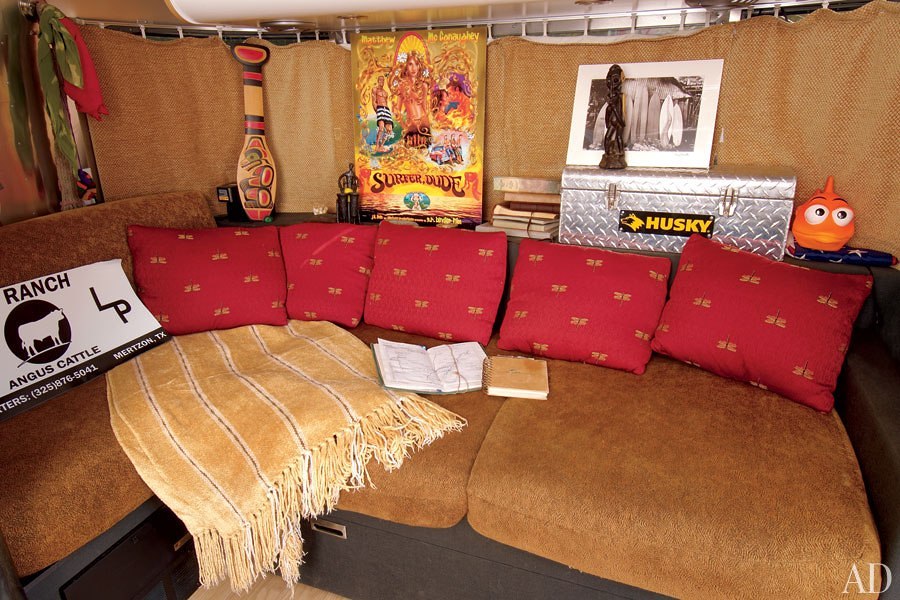 item2.rendition.slideshowHorizontal.matthew-mcconaughey-airstream-03-interior1