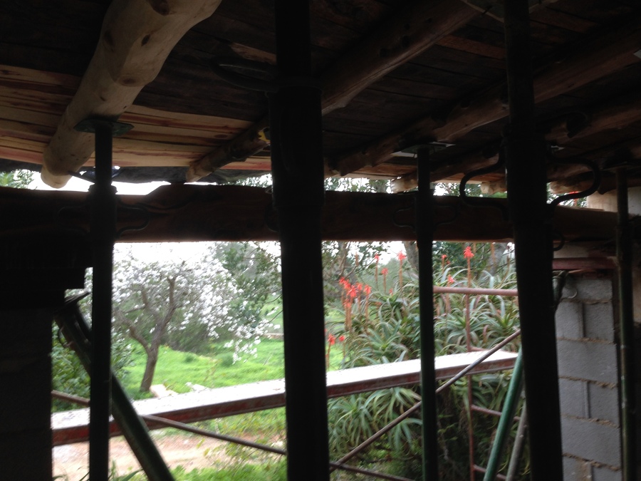 Jacena con nudos a coincidir con las savinas vigas