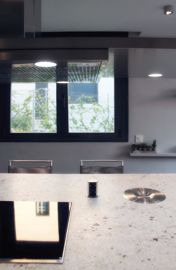 La cocina de Ana por emmme studio:detalle encimera