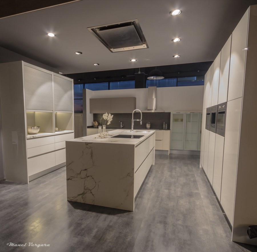 Laca Luxe tirador Gola