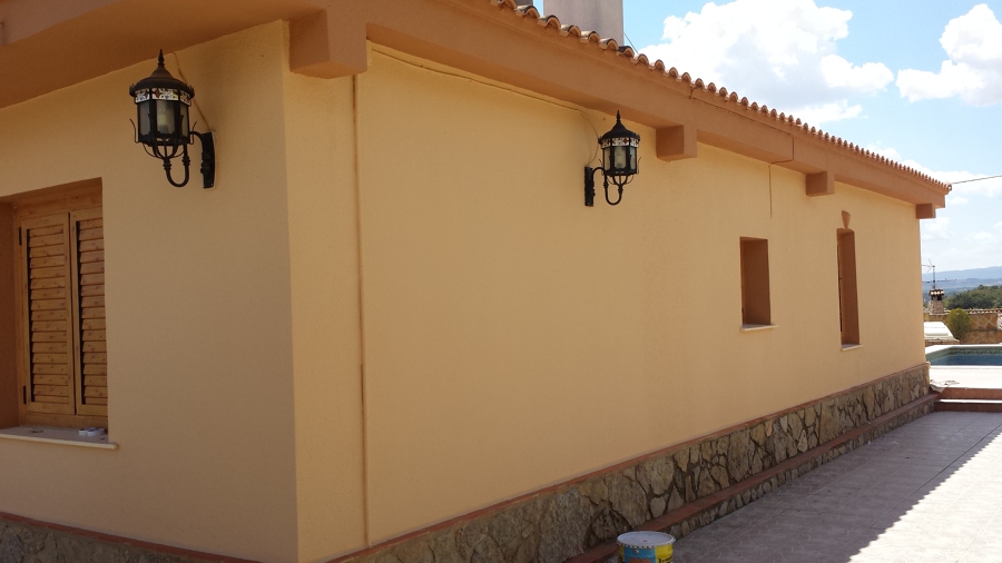 Lateral izquierdo chalet