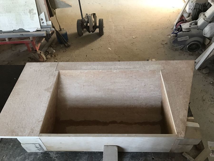 Lavabo de caliza cenia