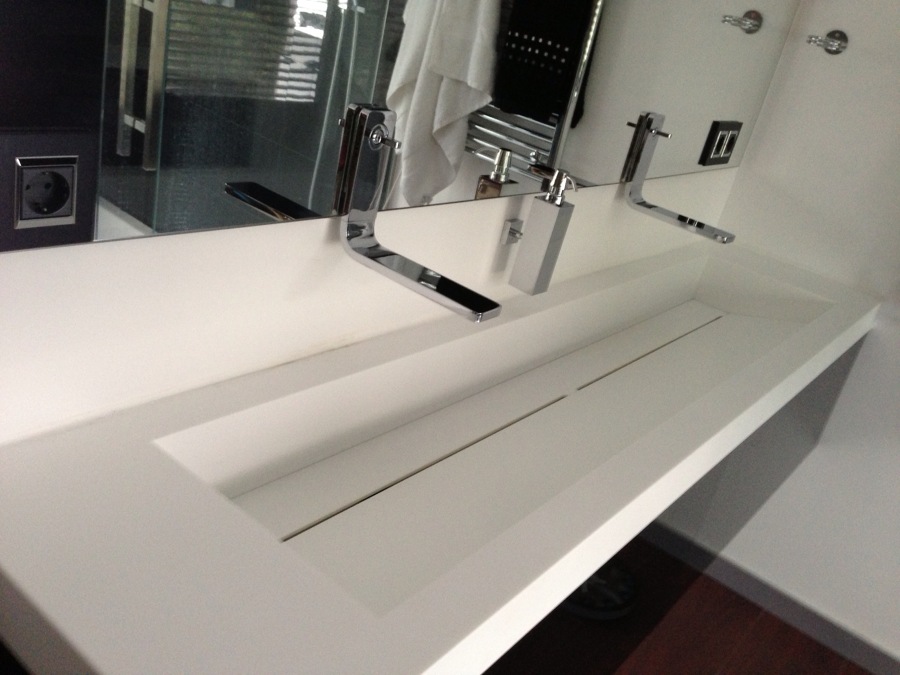 LAVABOS ESPECIALES DE CORIAN