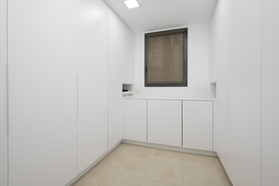 Lavadero con mobiliario distribuido en forma de U