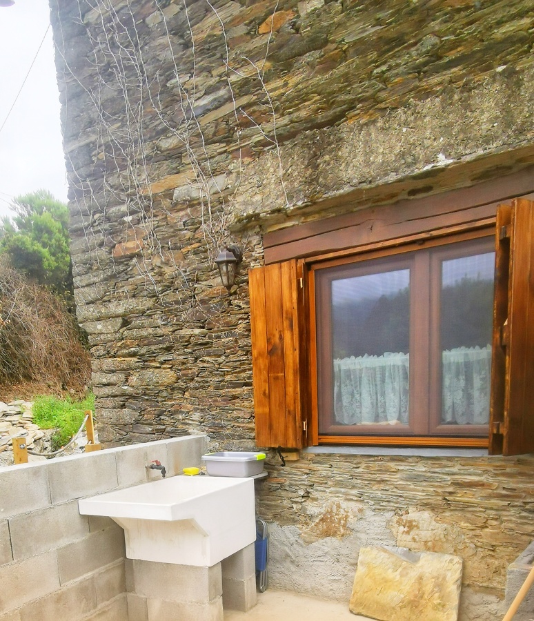 Lavadero exterior gallego