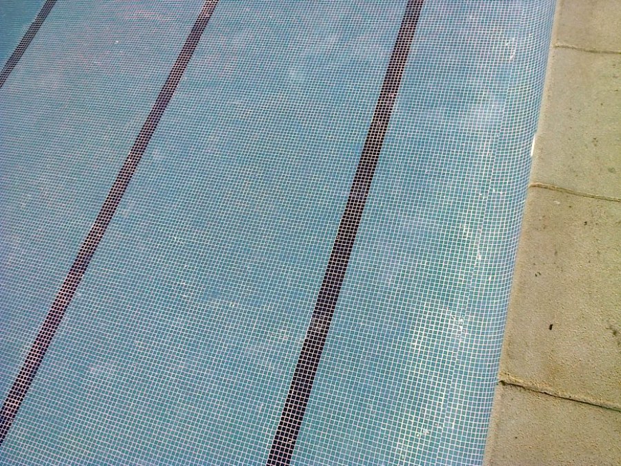 Lehcada piscina comunidad