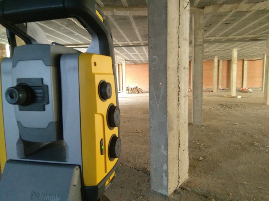 Levantamiento topográfico de bajo comercial