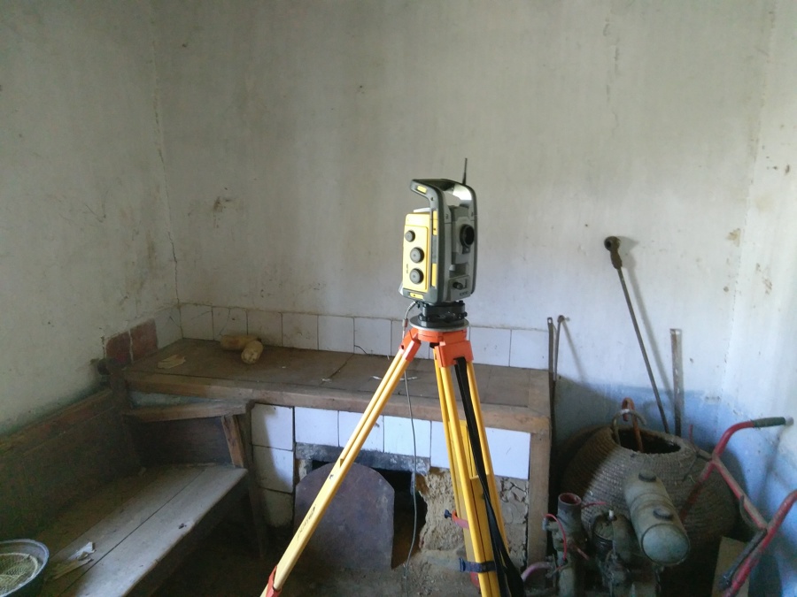 Levantamiento topográfico de vivienda antigua para su rehabilitación.