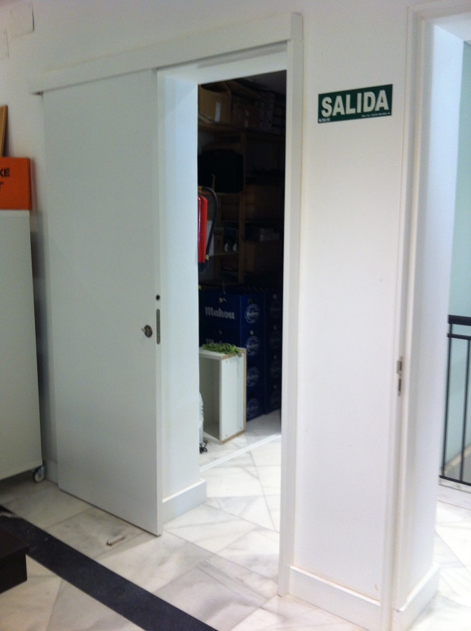 LIBRERÍA -CAFETERIA EN EL CENTRO DE MADRID