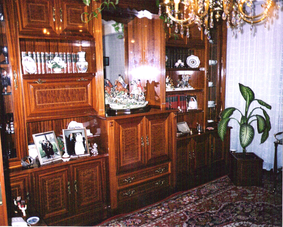 Librería de Sapely en Marquetería.