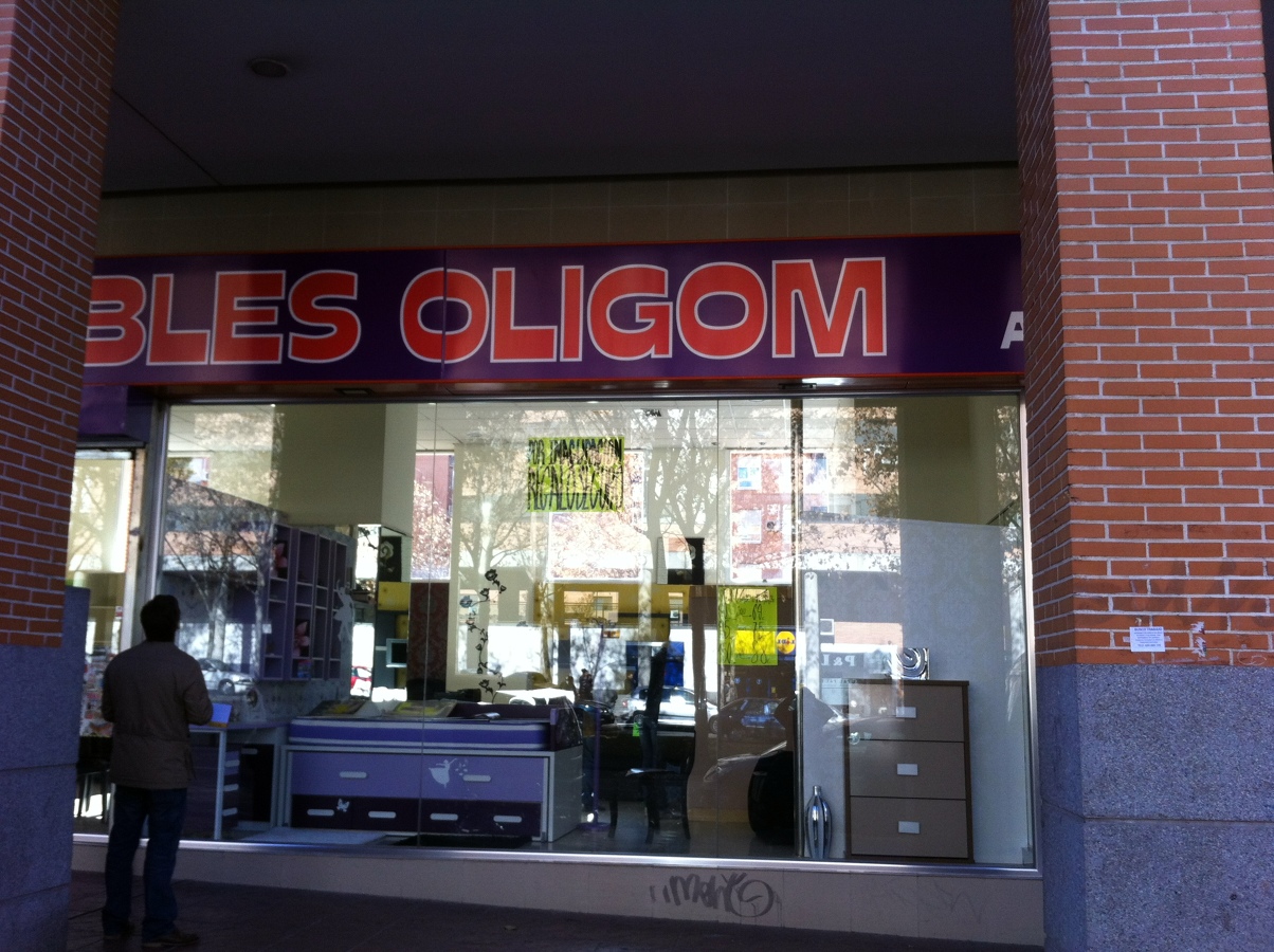 Licencia de actividad. Venta de muebles