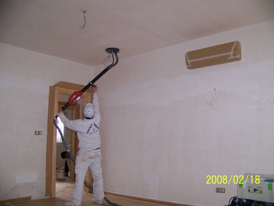 lijado con aspirador para evitar levantar polvo 