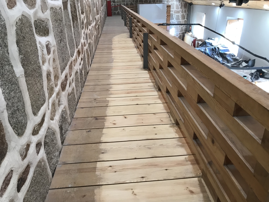 Lijado de Pasarela con Barniz al Agua