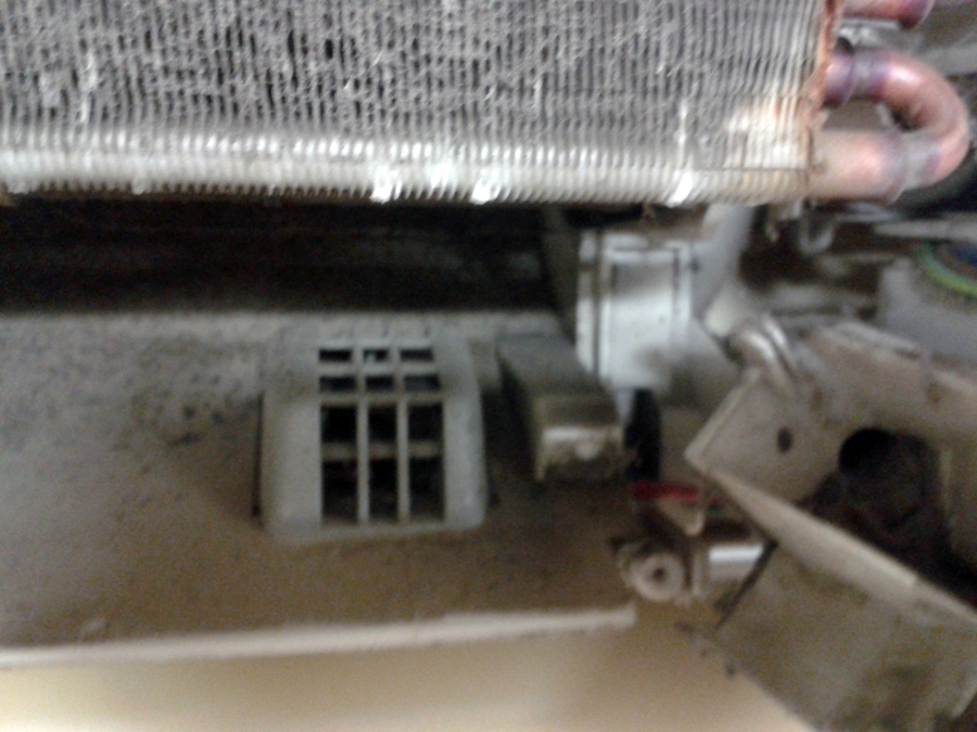 LIMPIEZA A FONDO A LOS ESPLIT DE VARIOS MARCAS