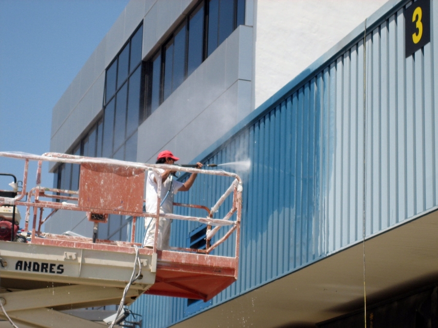 LIMPIEZA CON AGUA A PRESIÓN