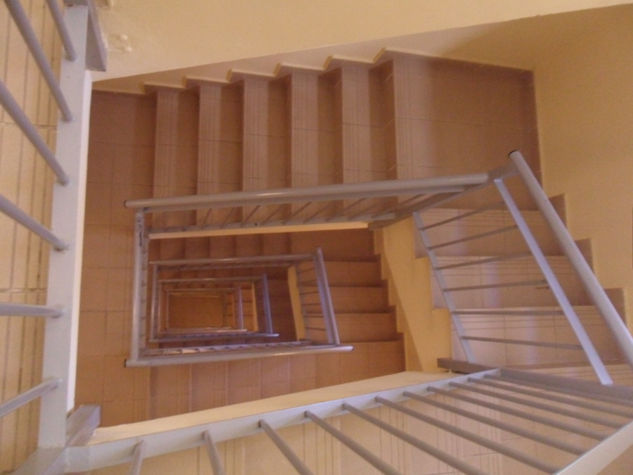 Limpieza de Escaleras en Comunidades de Vecinos