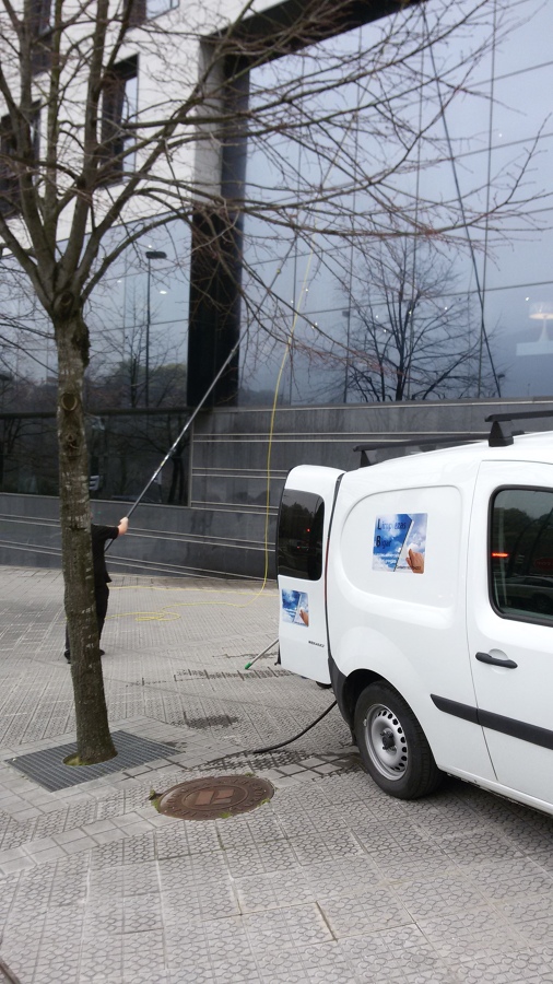 Limpieza de muro cortina