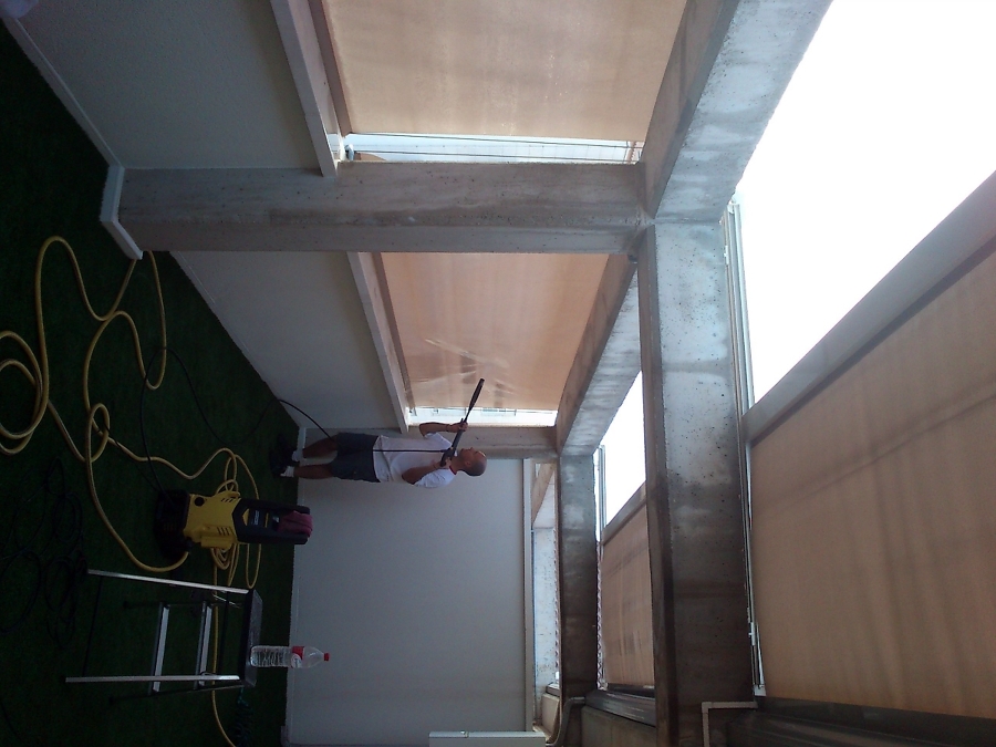 Limpieza de Toldo en Terraza (Particulares)