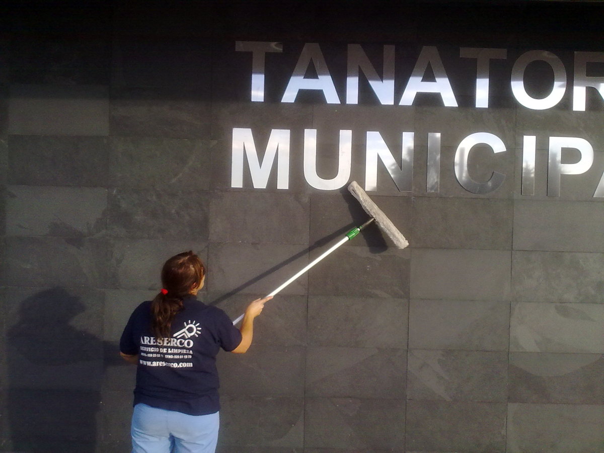 Limpiezas en Tanatorio Municipal 