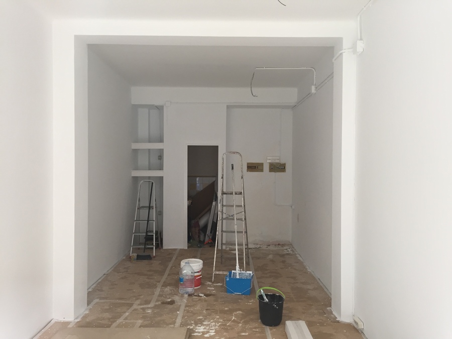 Local comercial blanco mate lavable