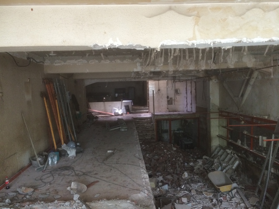 local en demolición