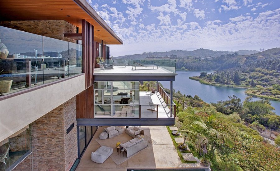 Look-priceless-12-million-view1