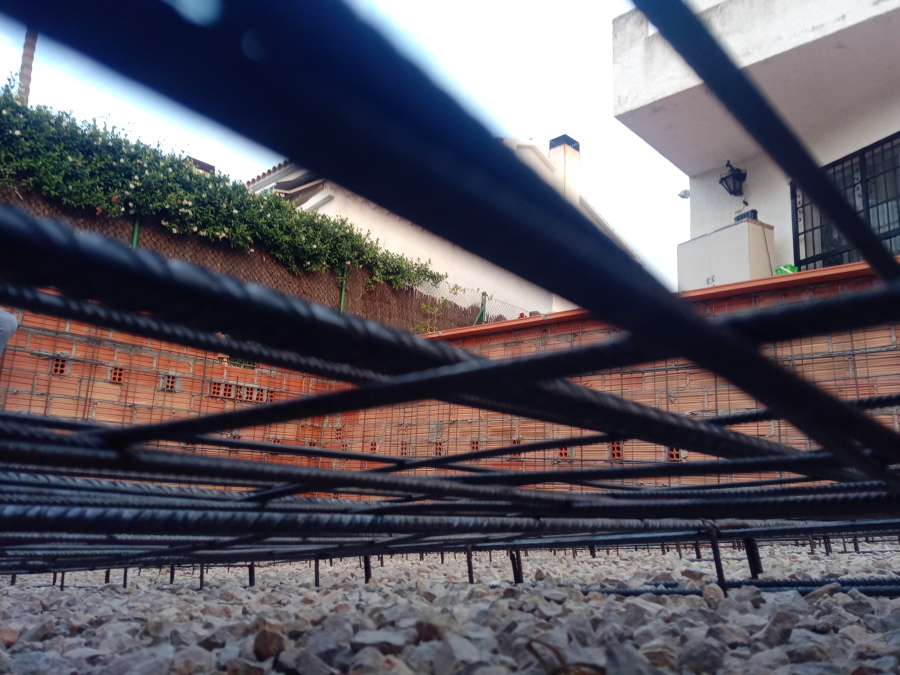 Mallazo correctamente separado del suelo.