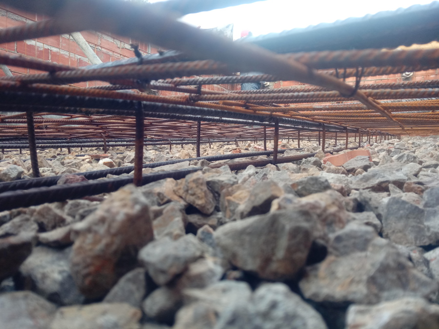 Mallazo correctamente separado del suelo.