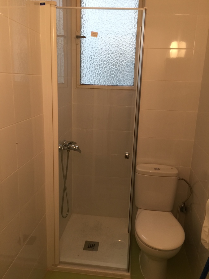 Mampara abatible para platos pequeńos