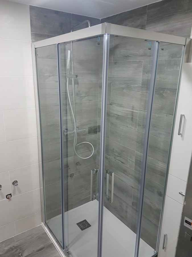 MAMPARA BAÑO PASILLO