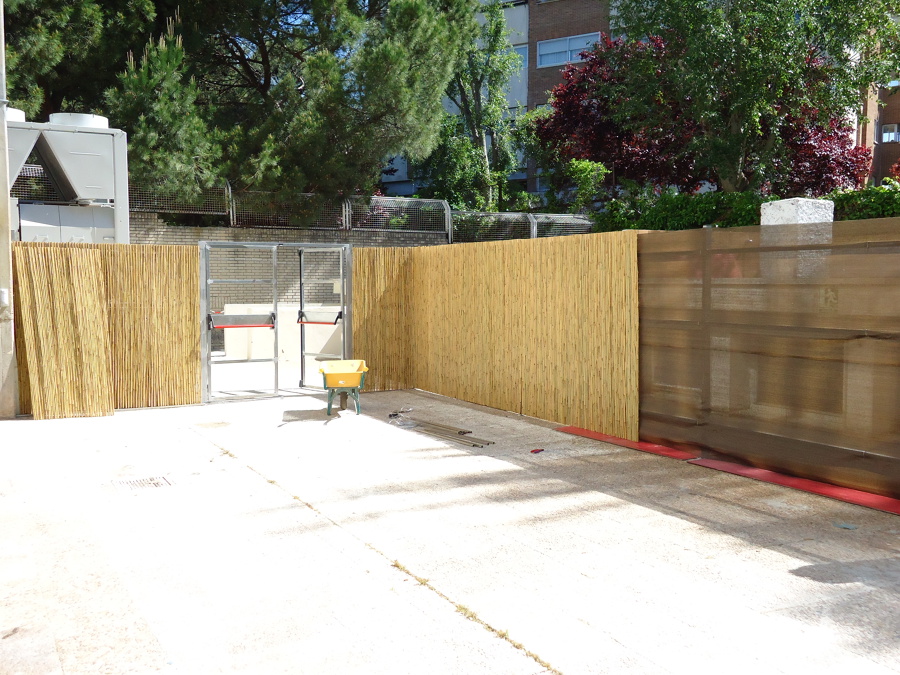 Mampara de caña de bambú