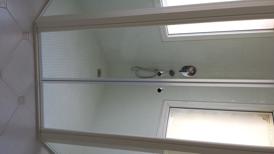 mampara dos hojas abatibles de Profiltek