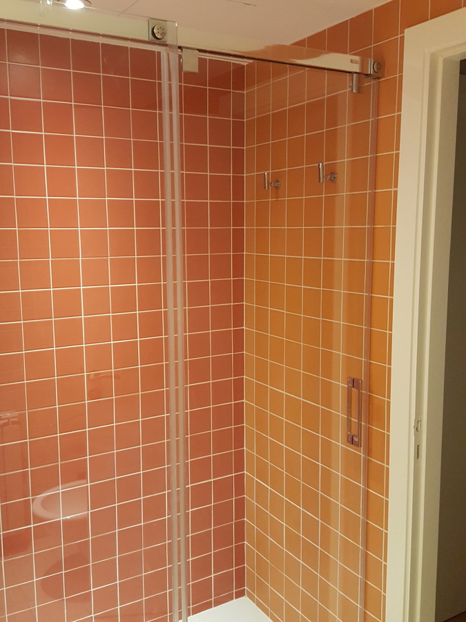 Mampara totalmente terminada.