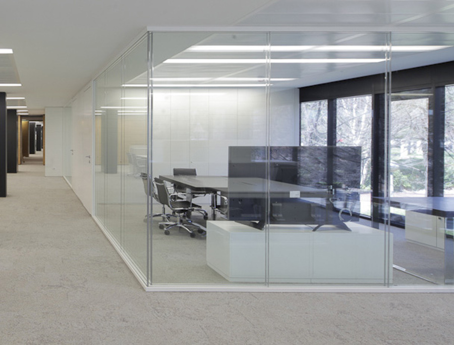Mamparas de oficina con aislamiento acústico
