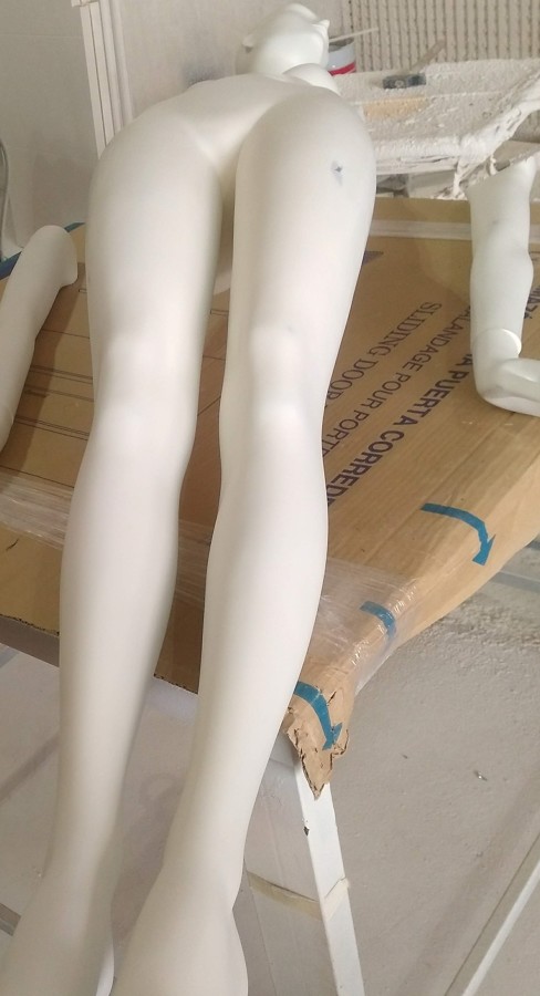 Maniqui en proceso de masillado