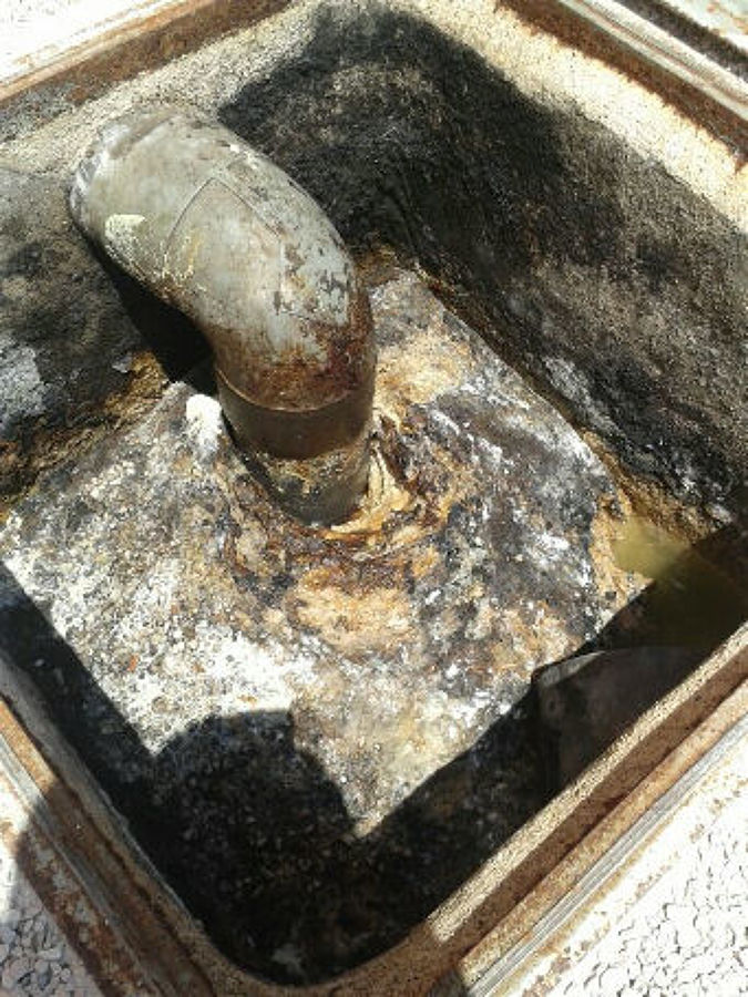 MANTENIMIENTO DE ARQUETAS SIFÓNICAS