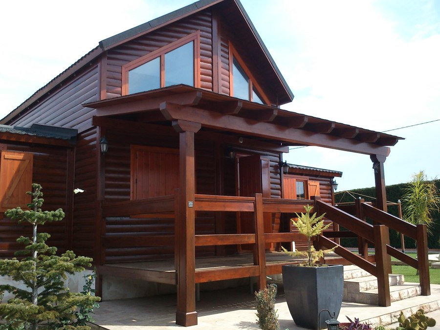 Mantenimiento exterior de una casa de madera