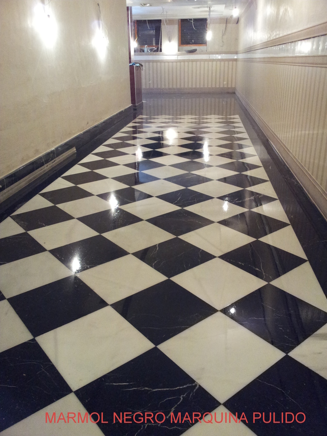 MARMOL NEGRO Y BLANCO A DAMERO PULIDO Y ABRILLANTADO