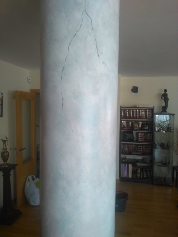 Marmoleado de columna de hormigón