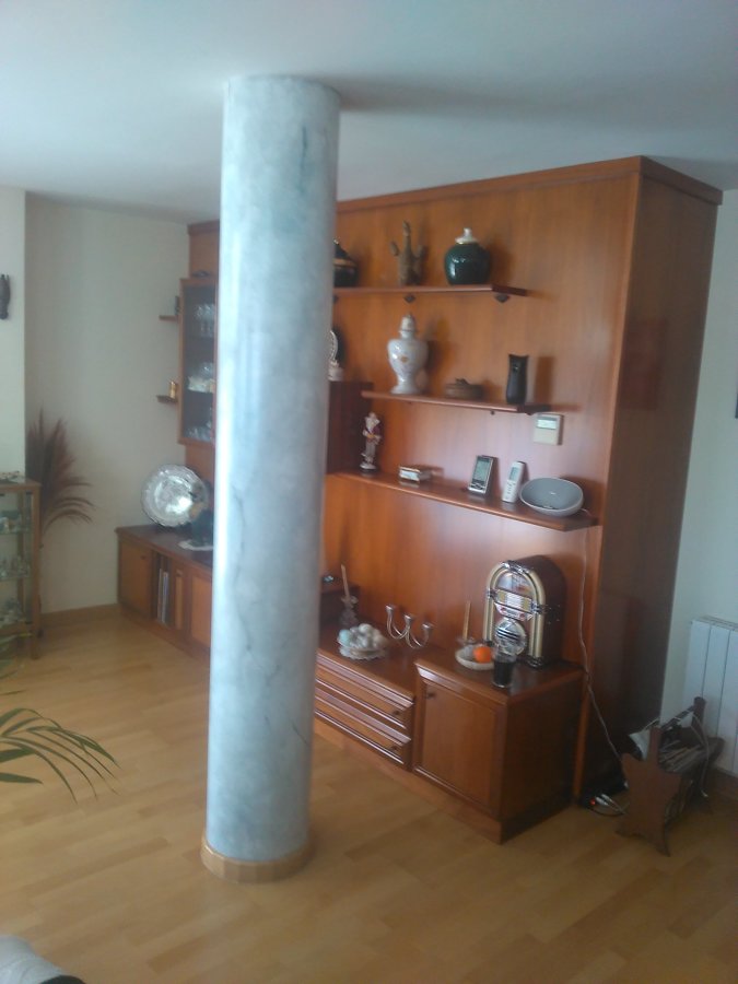 Marmoleado de columna de hormigón