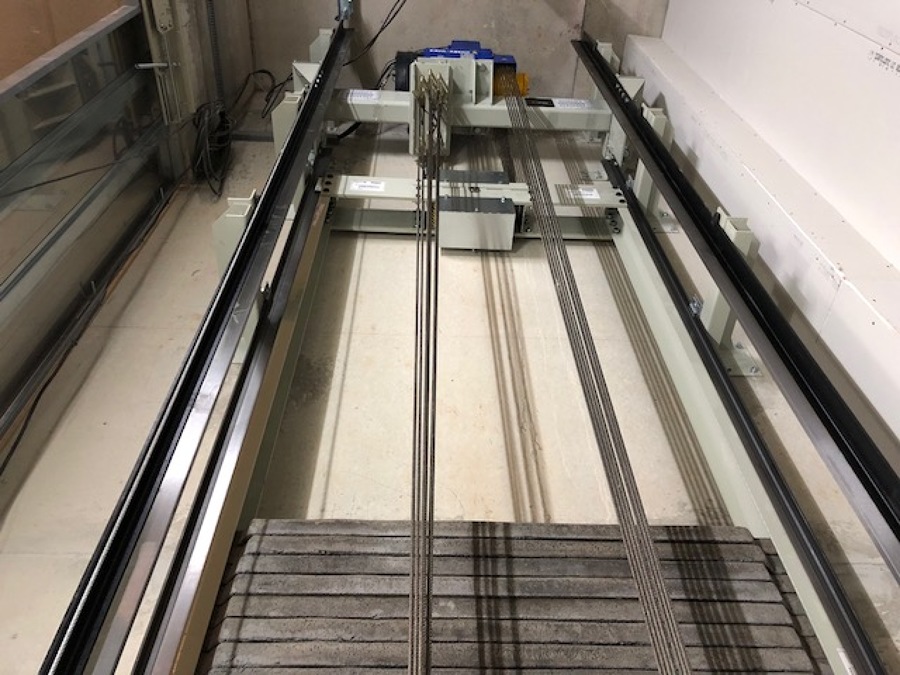 MECÁNICA DEL ASCENSOR