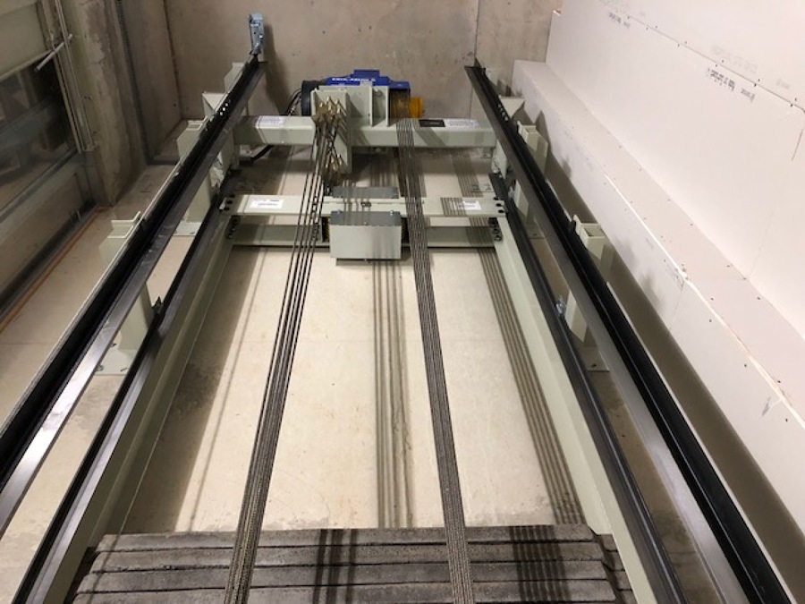 MECÁNICA DEL ASCENSOR