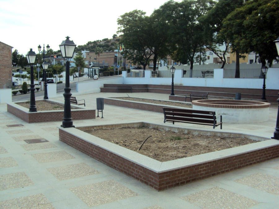 Mejora y acondicionamiento entorno Residencia de Ancianos ESPERA