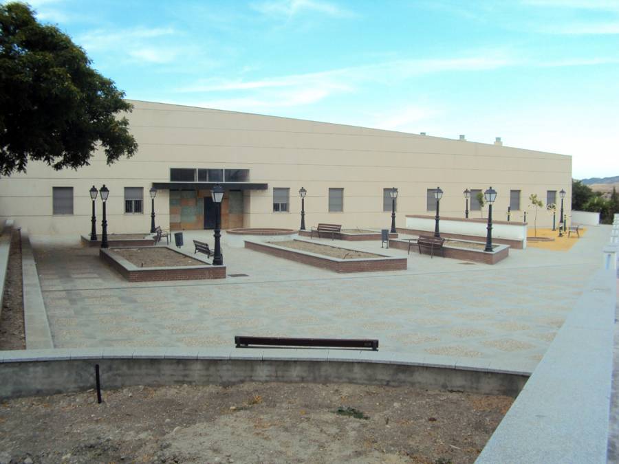 Mejora y acondicionamiento entorno Residencia de Ancianos ESPERA