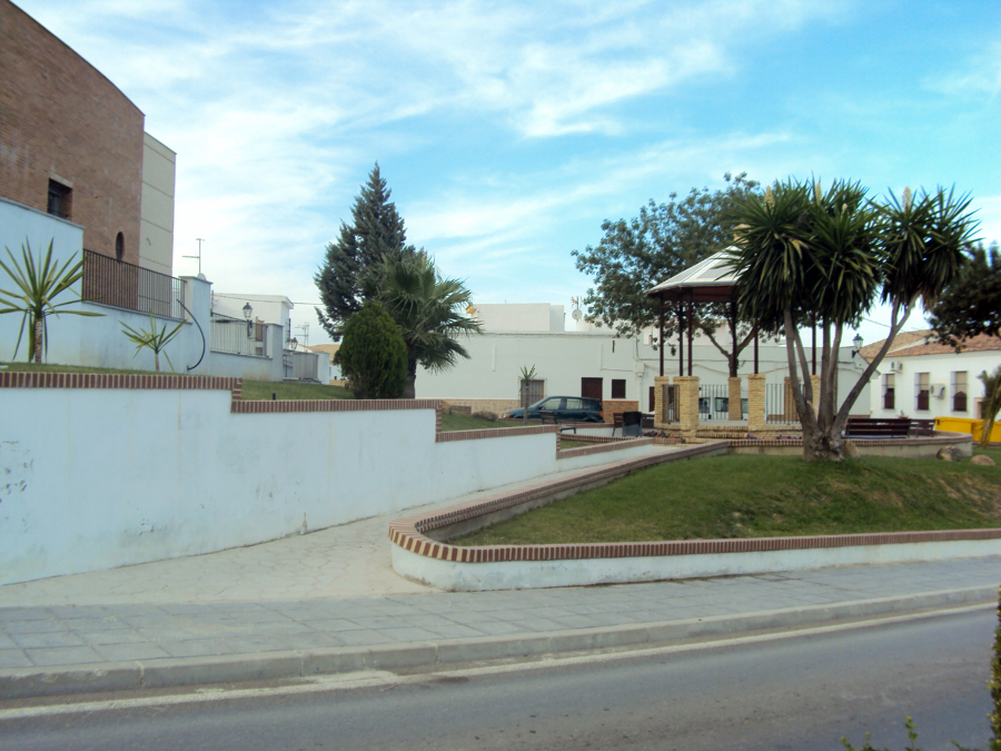 Mejora y acondicionamiento entorno Residencia de Ancianos ESPERA