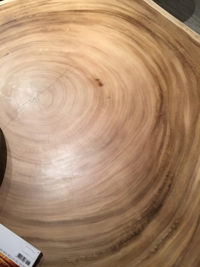 Mesa BOGONGO, madera suar.