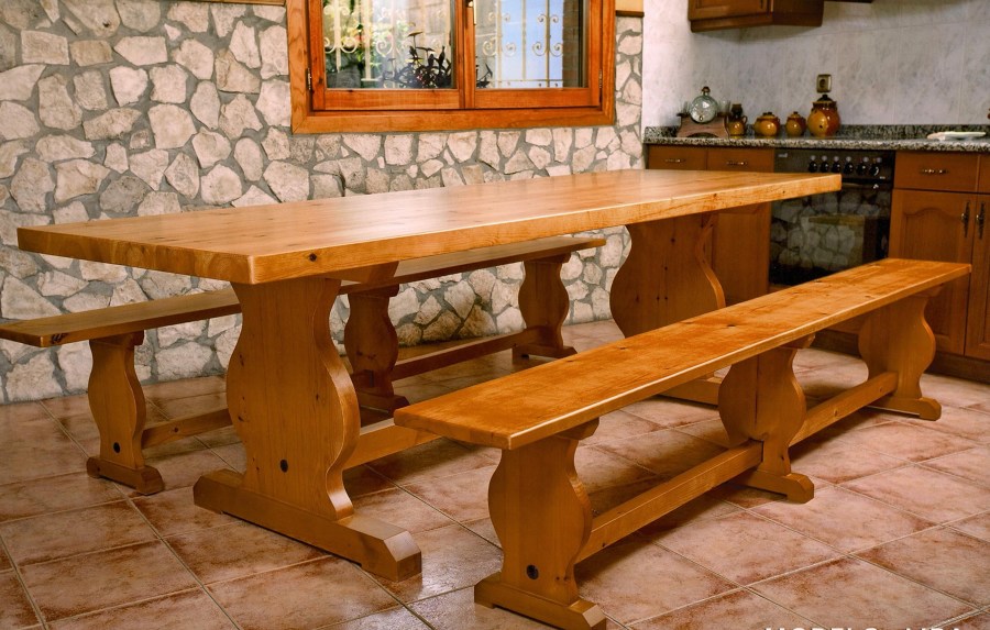 Mesa de txoko y bancos