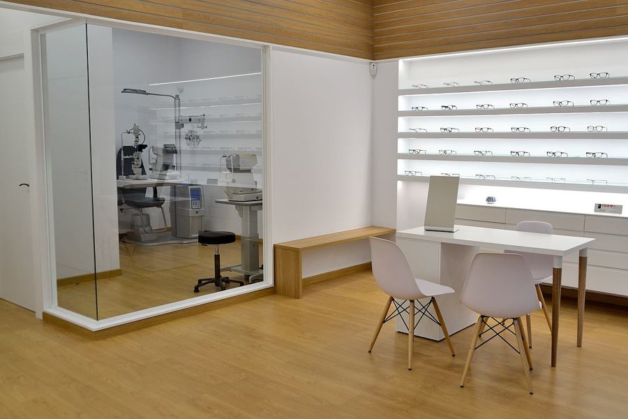 MESA DE VENTAS Y GABINETE