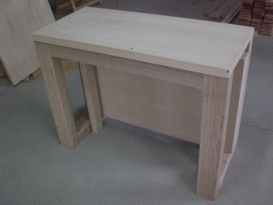 Mesa desplegable recogida al completo