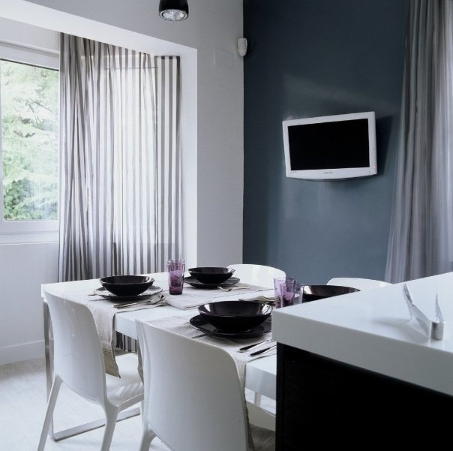 mesa en corian realizada a medida.